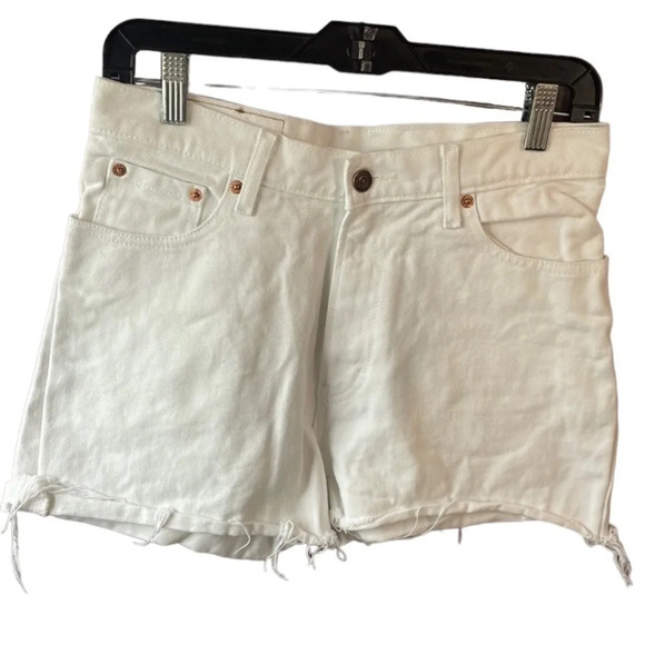 Jordache women's size 9 white denim shorts - Picture 1 of 3